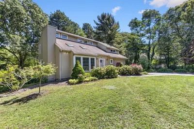 16 Alder Lane, Falmouth MA — view 3