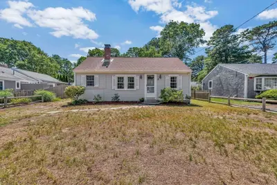 3 Danbury Street, Yarmouth MA — view 3
