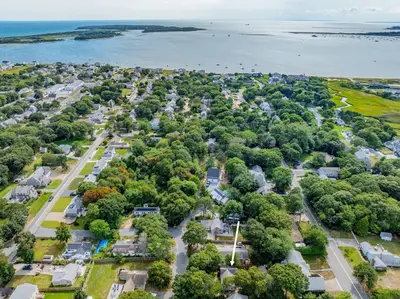 51 Prospect Avenue, Yarmouth MA — view 2