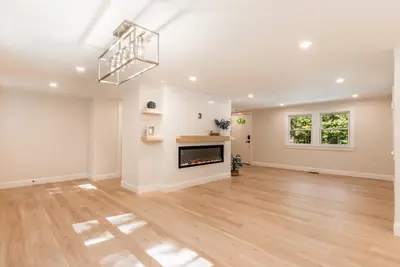 888 Phinneys Lane, Barnstable MA — view 4