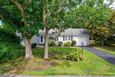 8 Gold Finch Lane, Dennis MA — view 2