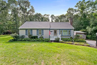 19 Deer Hollow Road, Sandwich MA — view 2