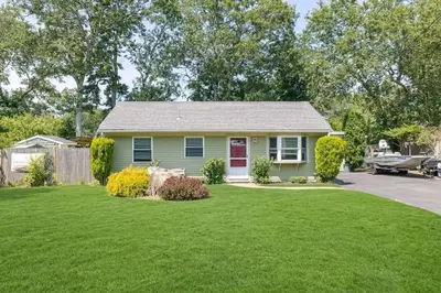 5 Birch Street, Bourne MA — view 2