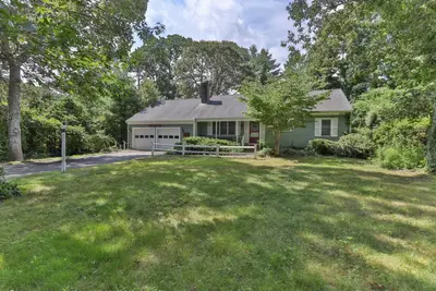 33 Ellis Circle