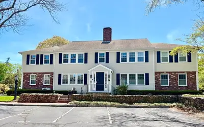 727 Main Street, Unit B1
