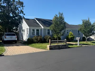 19 Spring Street