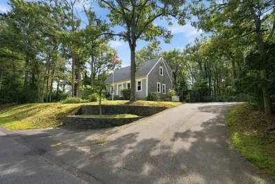 16 Gunters Lane, Mashpee MA — view 2