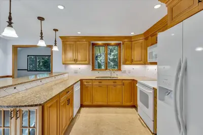94 Stratford Lane, Yarmouth MA — view 3