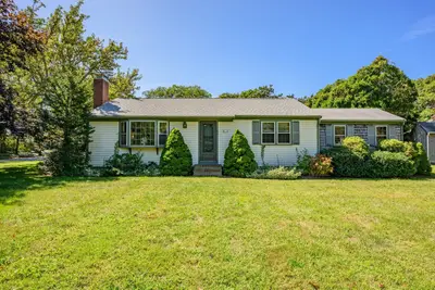 61 Laurel Road
