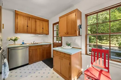 89 F R Lillie, Falmouth MA — view 5