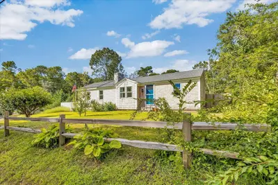 25 Raspberry Lane, Barnstable MA — view 2