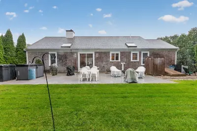 276 Pheasant Hill Circle, Barnstable MA — view 3