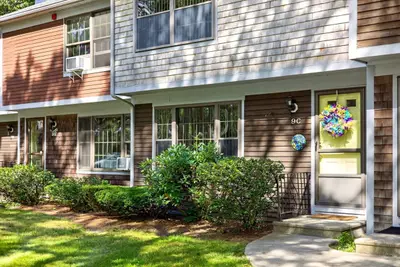 195 Falmouth Road, Unit 9c