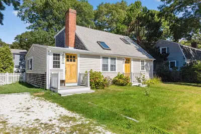 14 Nickerson Street, Falmouth MA — view 2