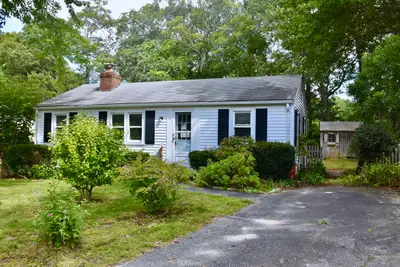 12 Lake Road E, Yarmouth MA — view 3