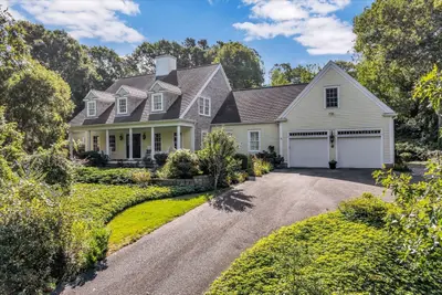 11 Manor Drive