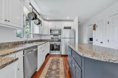 15 Iyanough Road, Barnstable MA — view 5