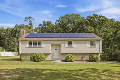 14 Bramble Bush Drive