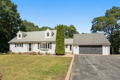 46 Wayne Road, Bourne MA