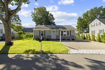 11 Palm Street, Falmouth MA — view 2