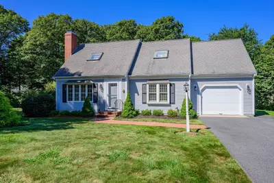 11 Kalmia Way, Barnstable MA — view 2