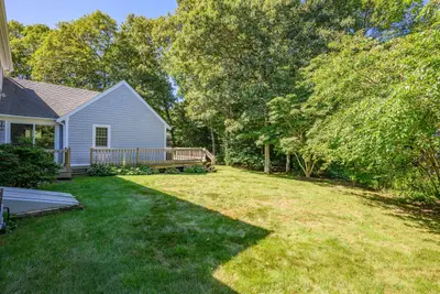 11 Kalmia Way, Barnstable MA — view 4