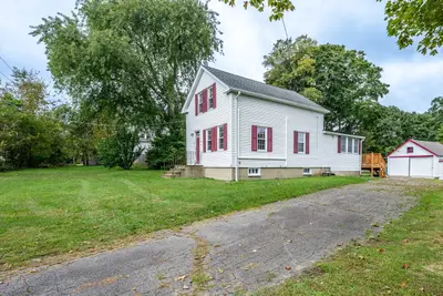 562 Waquoit Highway, Falmouth MA — view 3