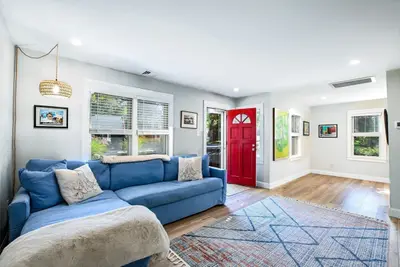 14 Amvets Avenue, Falmouth MA — view 4