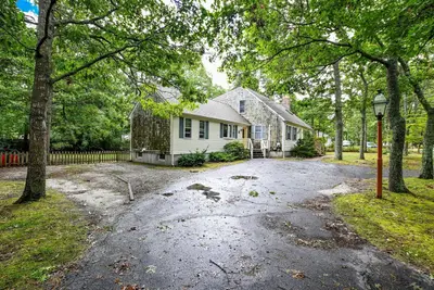 6 Elizabeth Lane, Yarmouth MA — view 3
