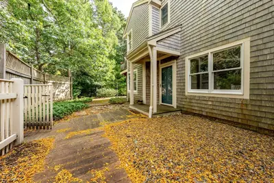 16 Boxwood Circle, Unit 16, Yarmouth MA — view 2