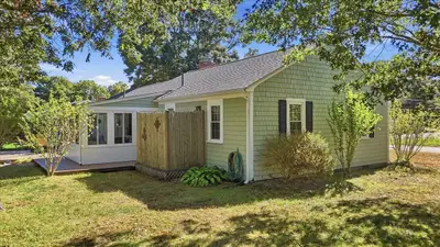 32 Scholl Avenue, Yarmouth MA — view 4