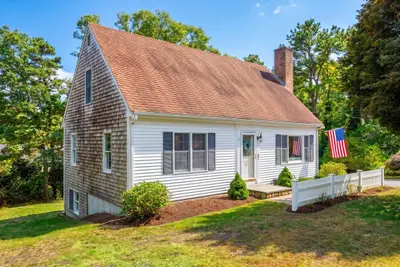 17 Locust Grove Road, Harwich MA — view 2