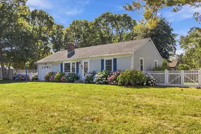 7 Spinning Brook Road, Yarmouth MA — view 3